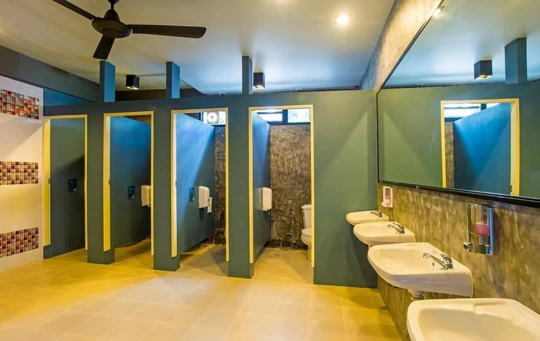 Amity Poshtel Hostel Krabi Exterior photo