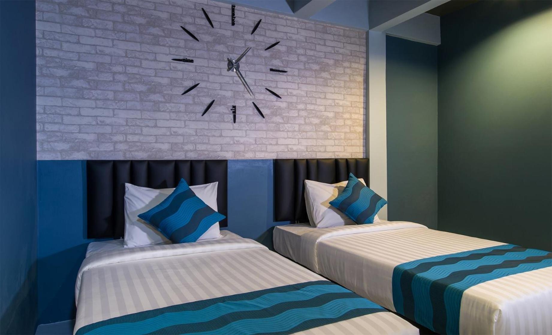 Amity Poshtel Hostel Krabi Exterior photo